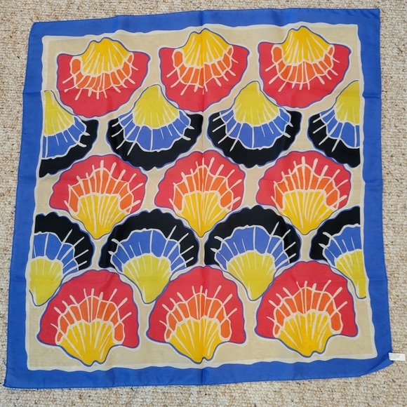 Accessories - Vintage Taiwan  Multi Colored Sea SHELL Scarf  25X25" RED YELLOW‎ BLUE - Vibrant